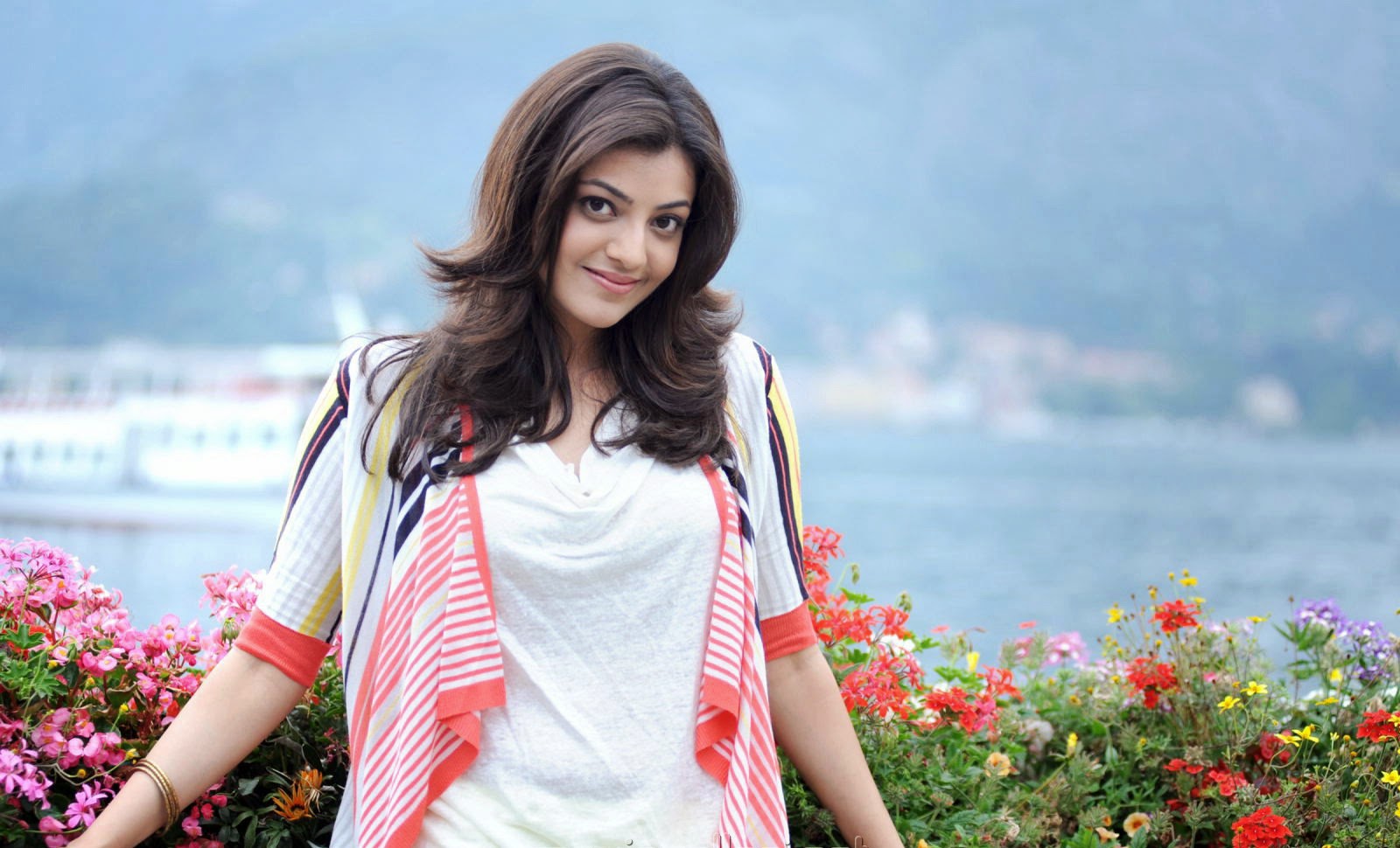 Hot Top 35 Kajal Aggarwal Wallpapers Hd Images Photos Collection
