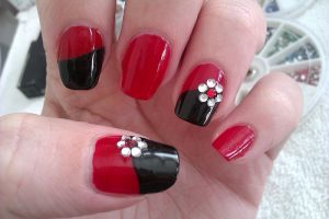hot red simple nail art pattern 