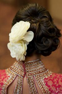 hairstyle for dandiya 