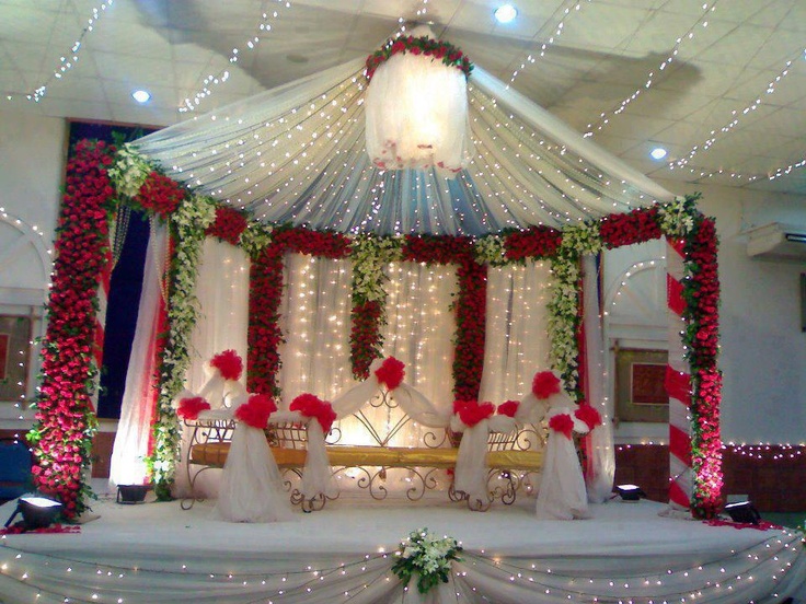 wedding center stage decoration with flowers 