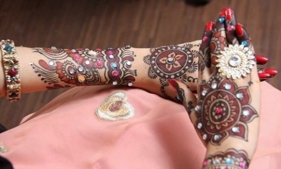 beautiful bride colorful mehndi designs