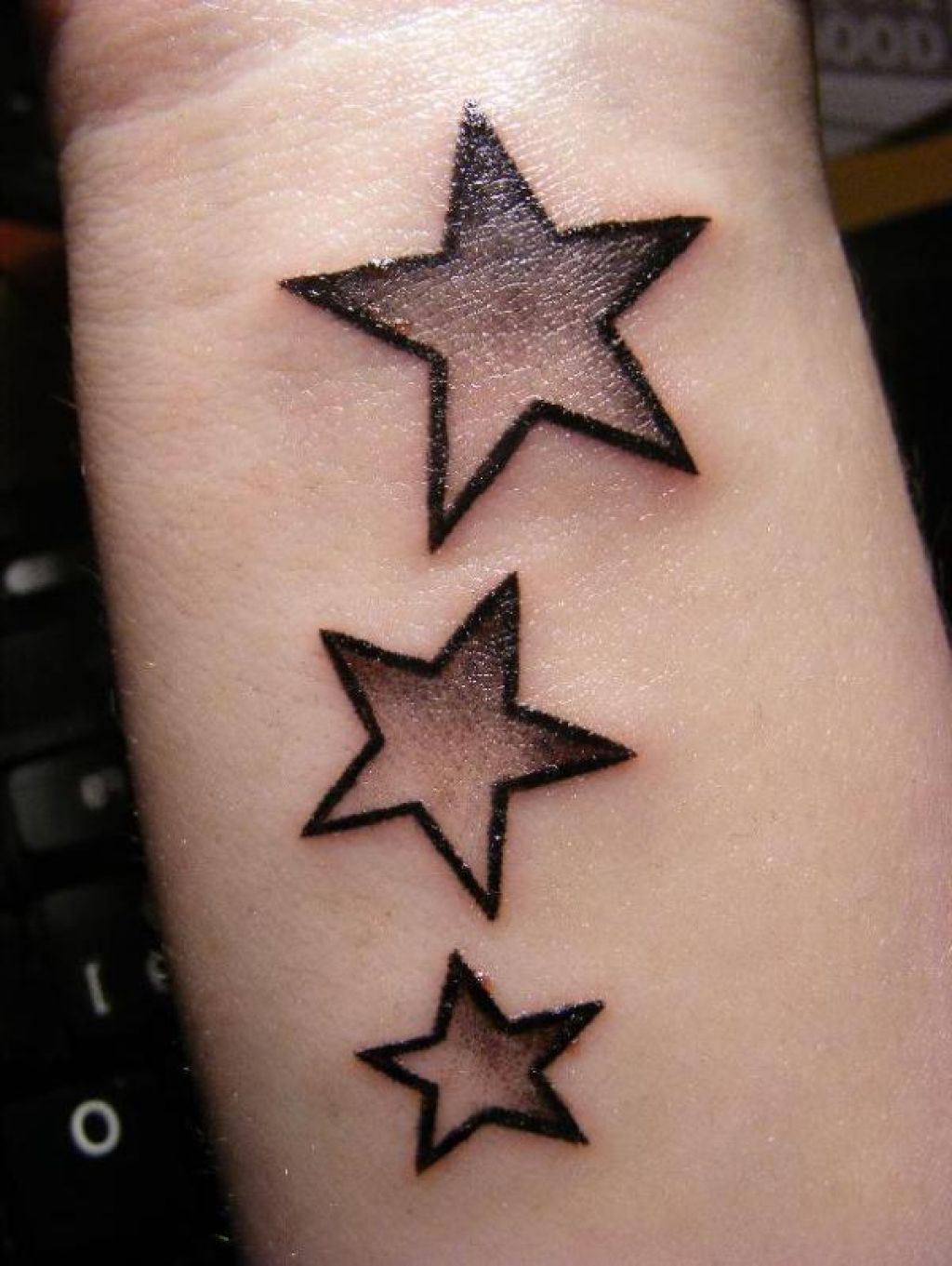 tattoo designs for ladies wrist 