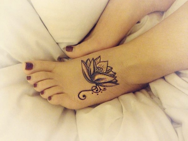 awesum foot tattoo design 