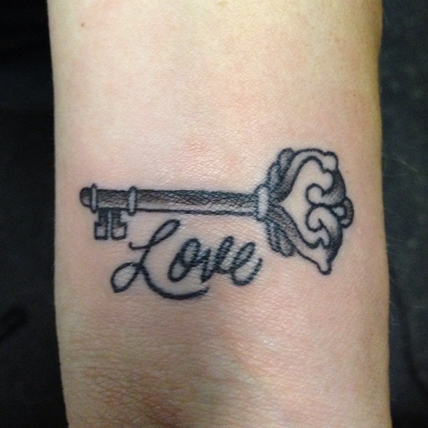 love wrist tattoo design 