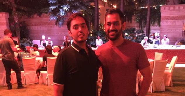 anant with ms dhoni
