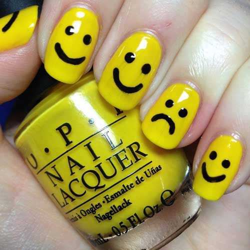 smiley nail art 