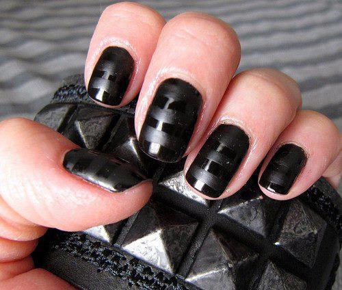 black nail polish color 
