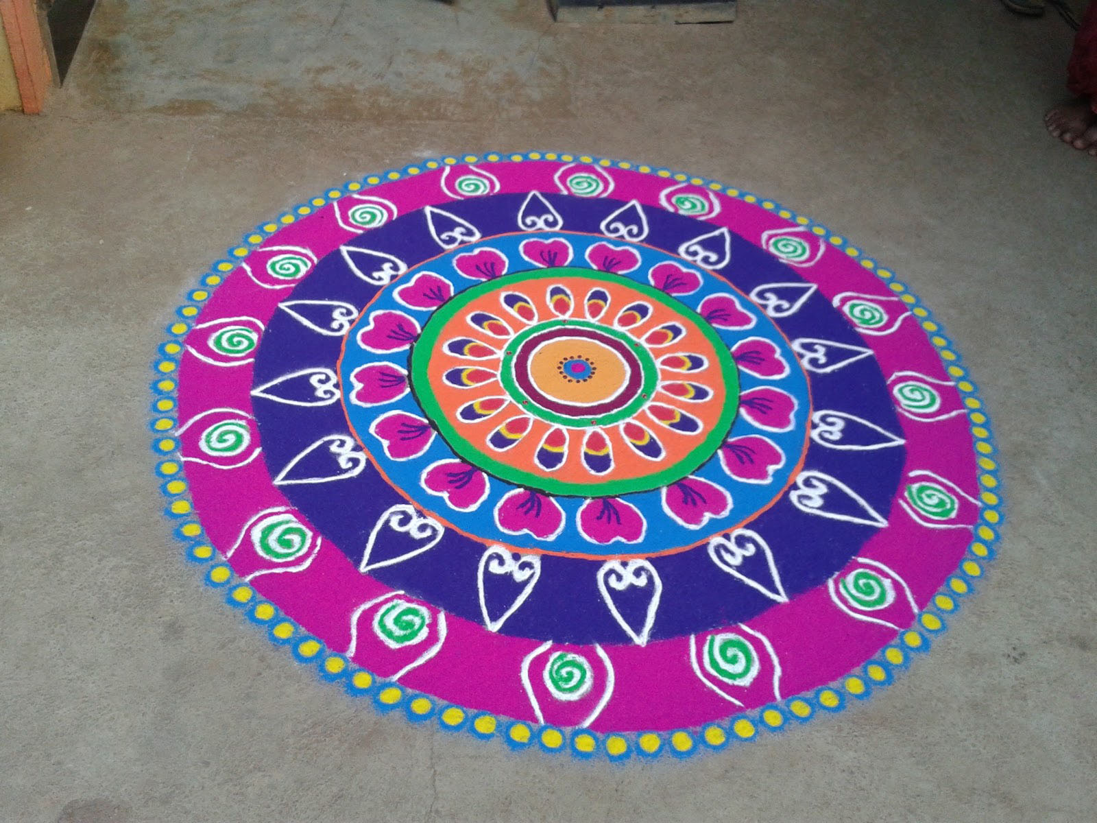 colorful circular diwali rangoli design 