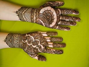 Top 50 Latest Arabic Mehendi Design Pictures For Hands - Youme And Trends