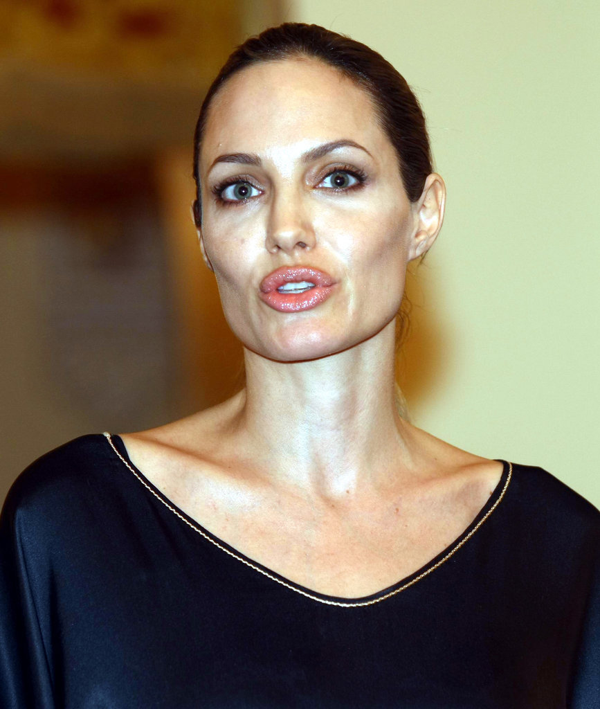 Angelina Jolie Hot Pics Wallpapers Without Makeup