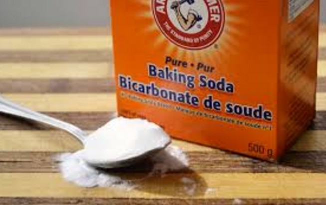 How To Get Rid Of Dark Elbow At Home by baking soda