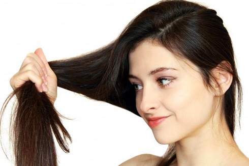 Castor Oil Condition Hairs