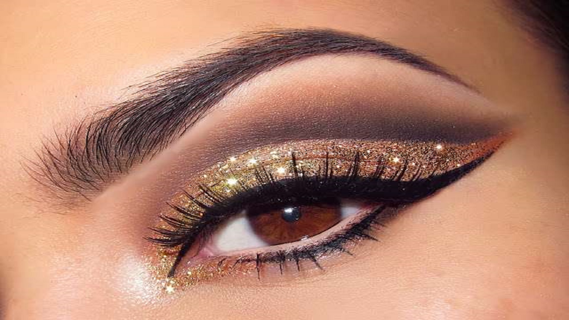 golden eye makeup 