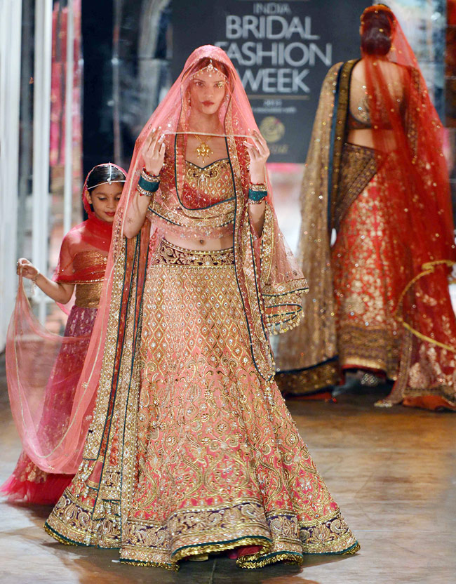 Tarun Tahiliani Bridal Collection 2015