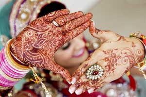 13 Natural Ways To Remove Mehndi Color From Hands Quickly At Home