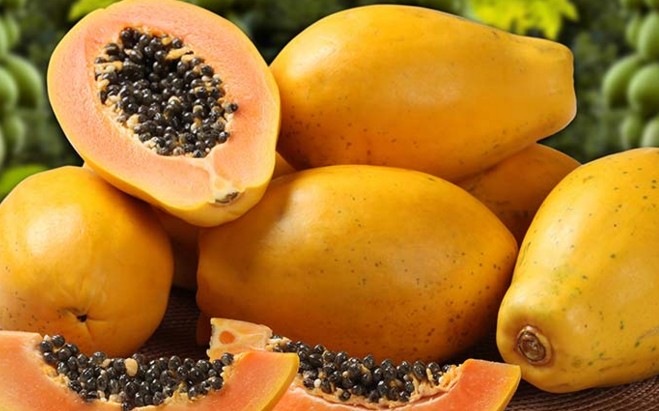 Papaya To Cure Pimple On Forehead
