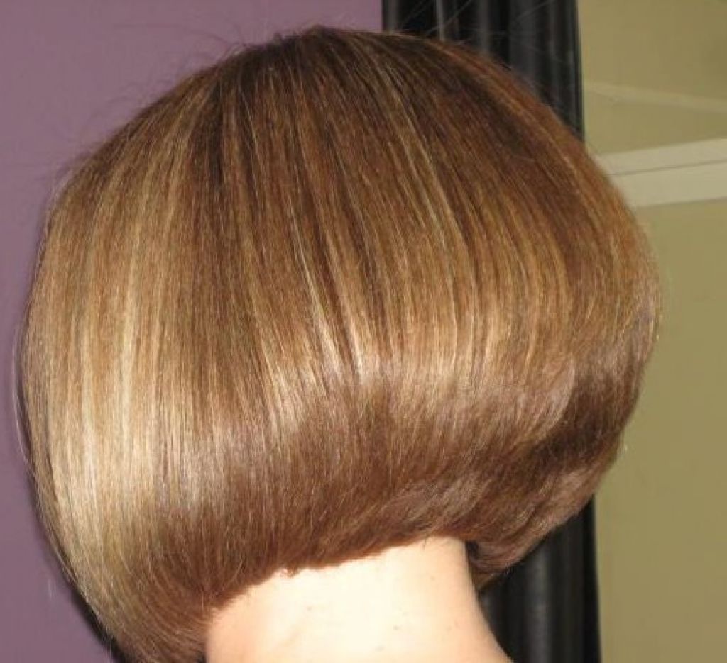trendy short layered bob hairstyle