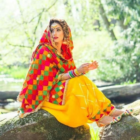 phulkari suit design 