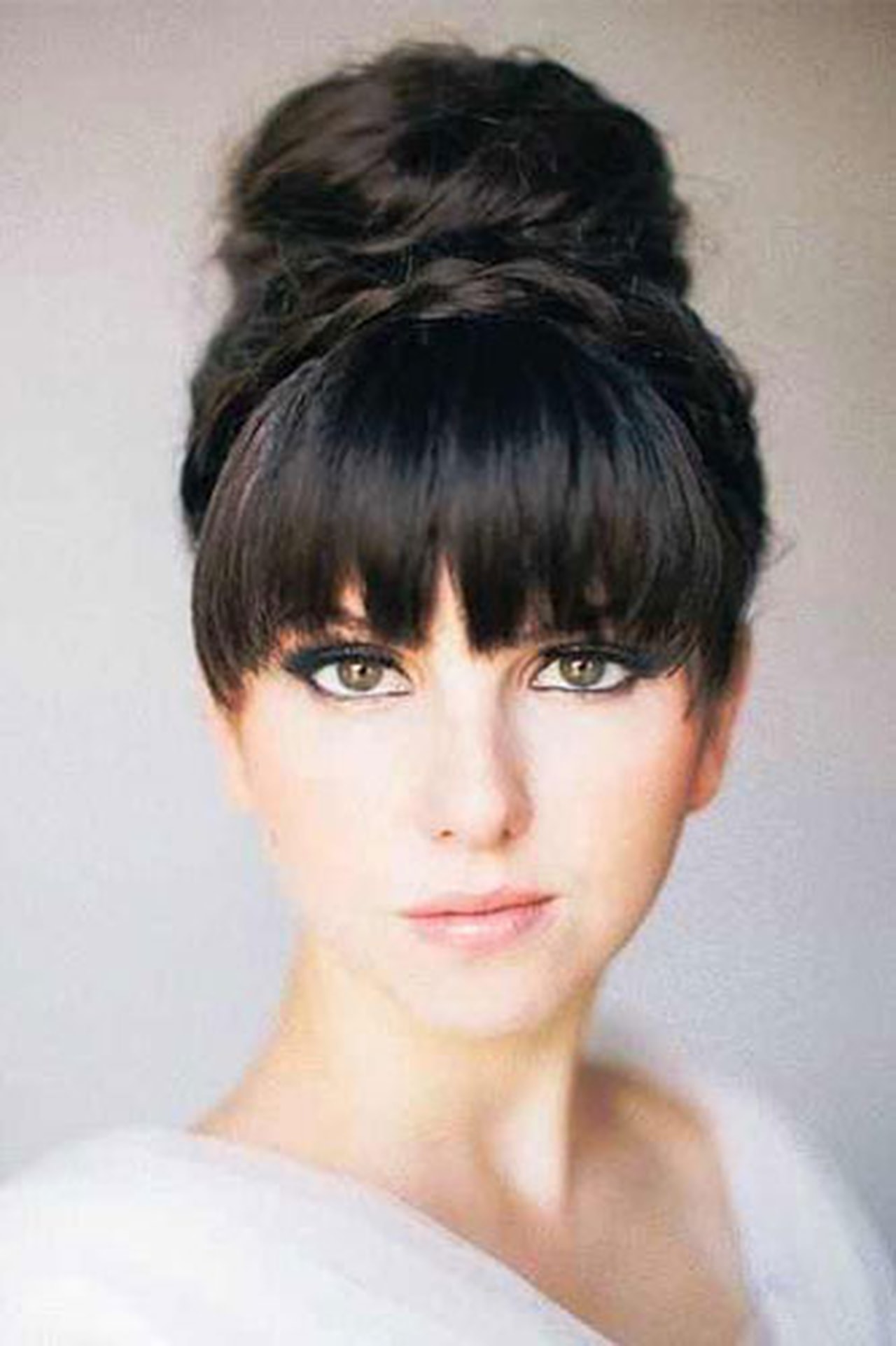 updo with bangs 