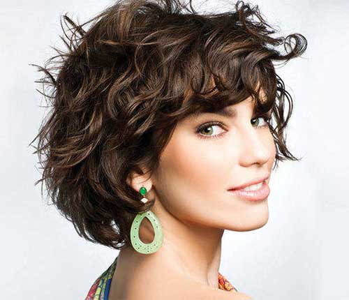 short length wavy haircut ideas