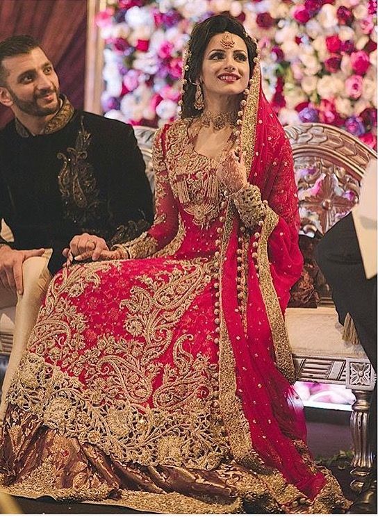 beautiful pakistani Bridal lehanga 